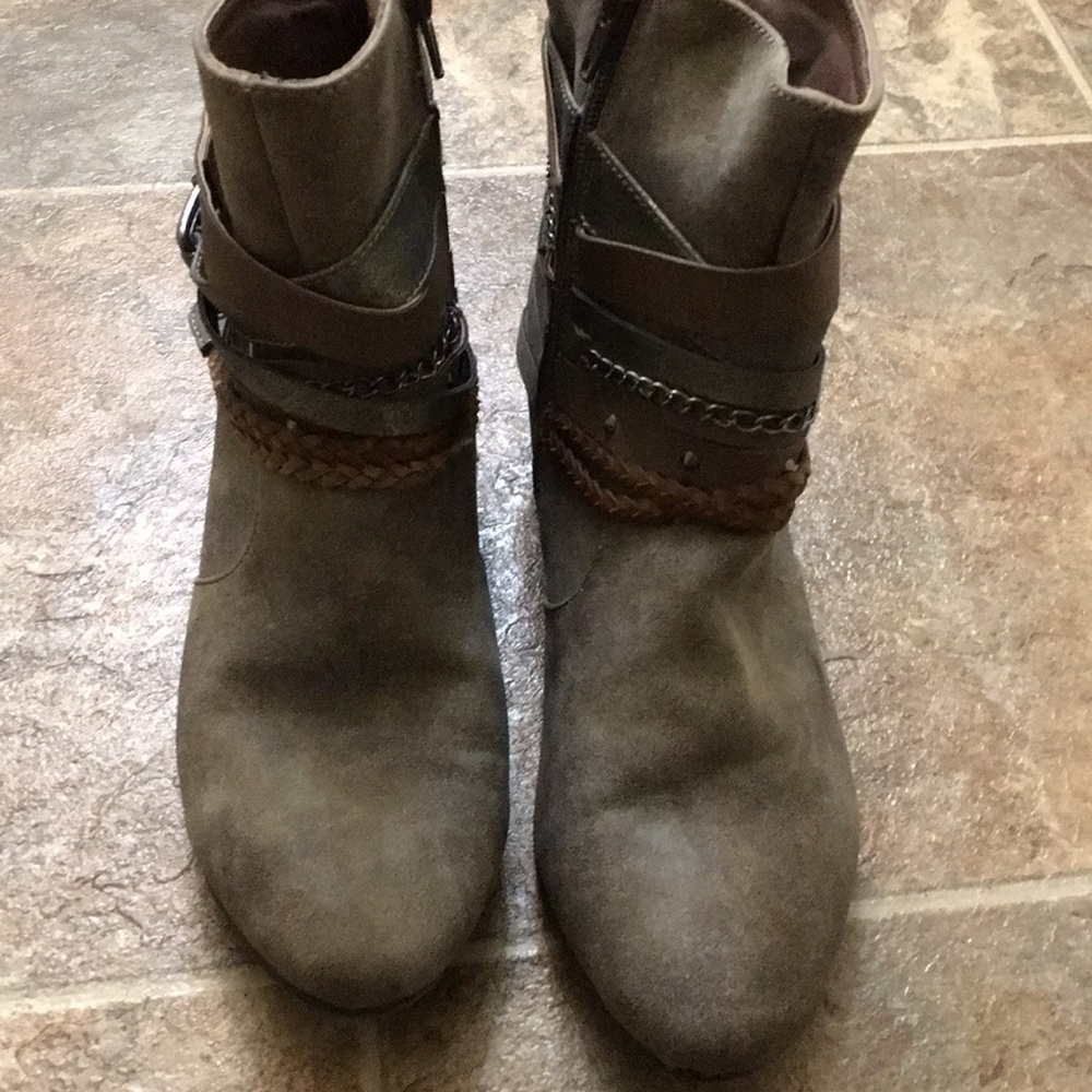 Greyish brown ankle booties